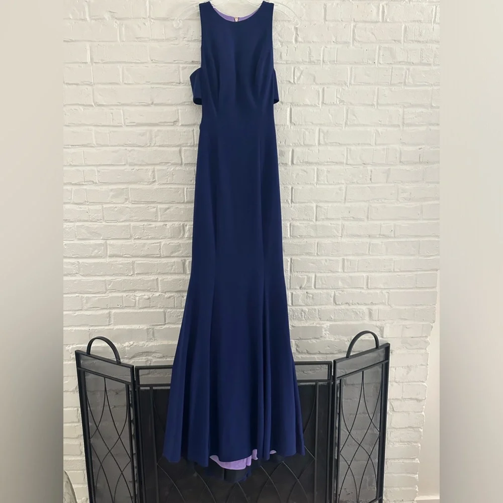 High neck side cut out gown - Picture 4 of 4